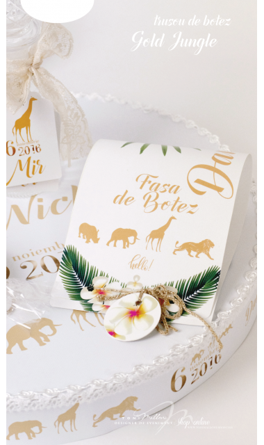 Trusou de botez cu broderie personalizata pentru baieti, Gold Jungle 1